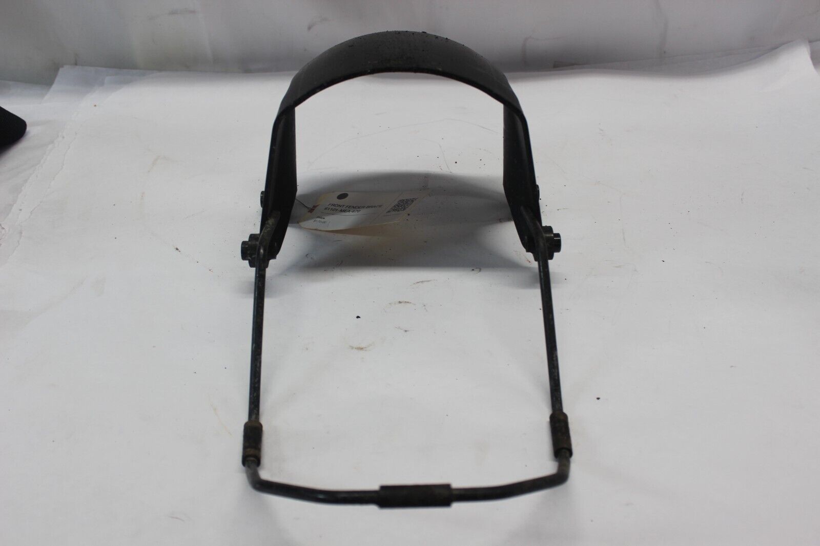 FRONT FENDER BRACE 61101-MEA-670 2005 Honda VTX1300S