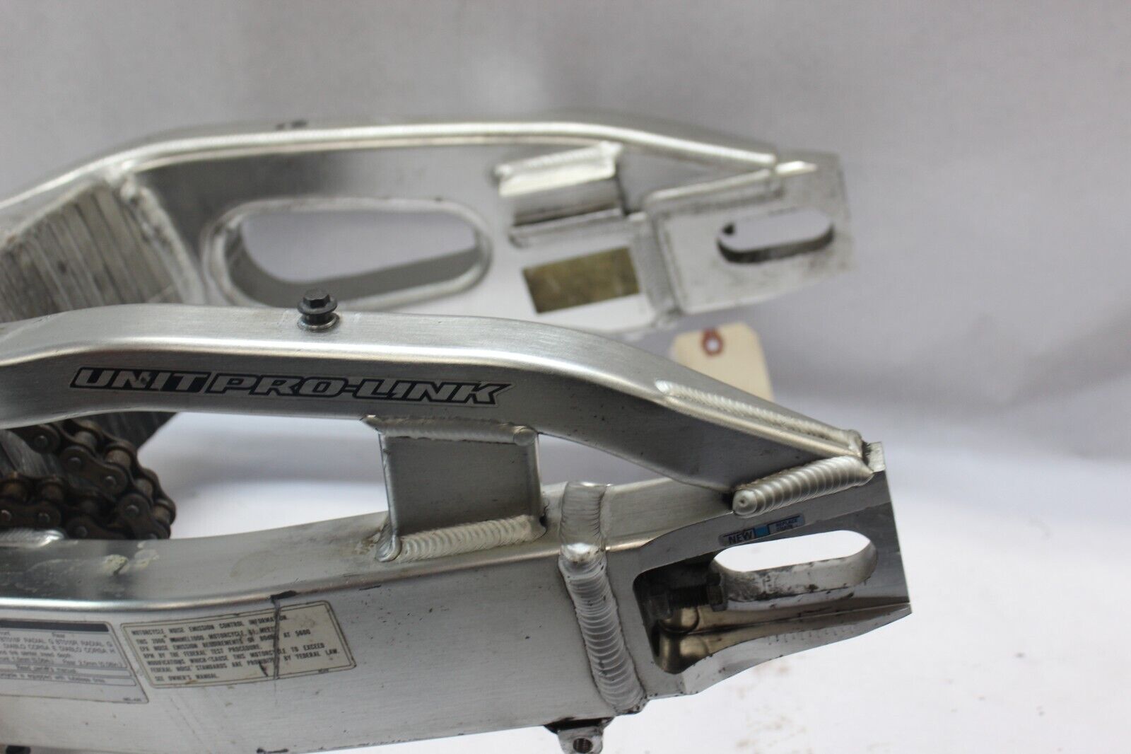 SWINGARM (52200-MEL-D40) DRIVE CHAIN 06405-MEL-003 2006 CBR1000RR