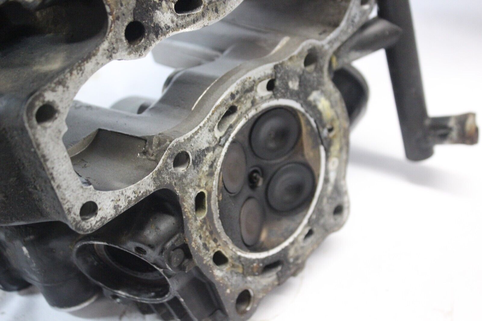 FRONT CYLINDER HEAD 12210-MB0-775 1984 HONDA VF700C