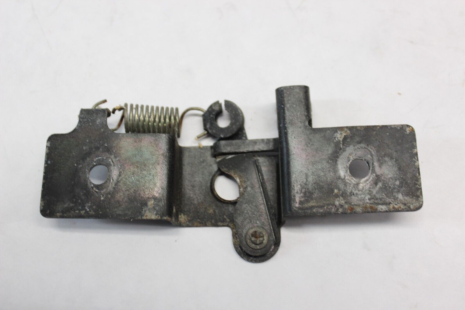 SEAT LOCK BRACKET W/SPRING 77160-MB1-870 1984 Honda VF700C