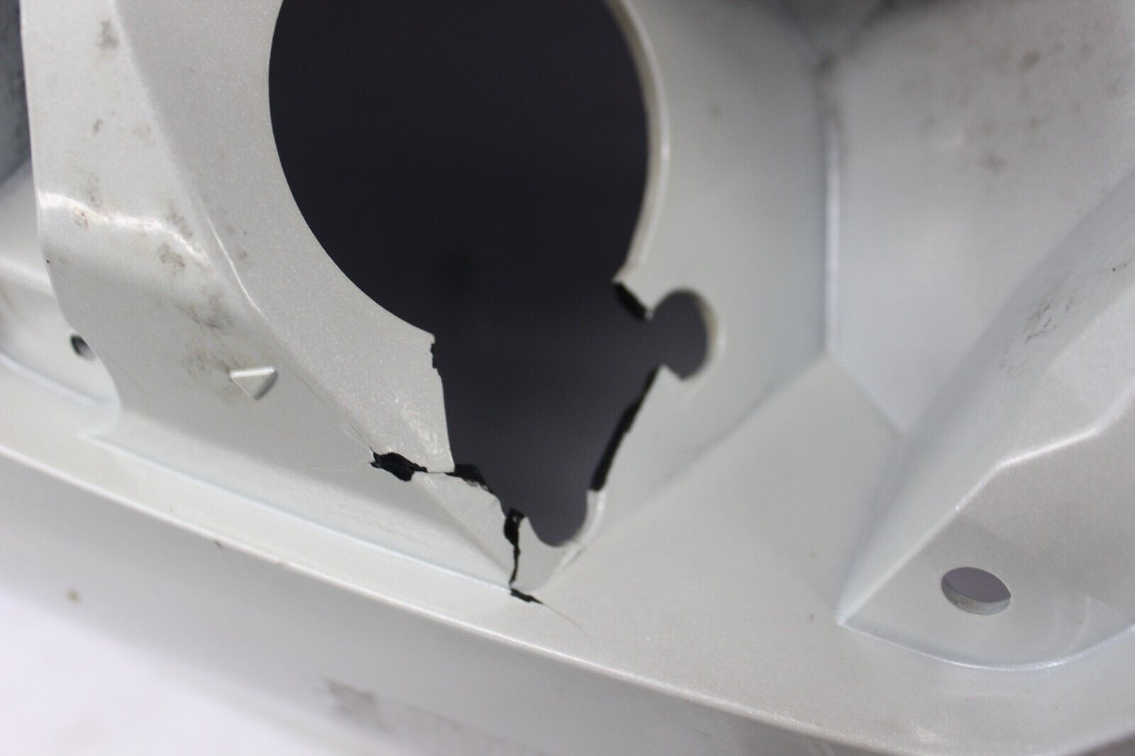 LEFT SIDE COVER (WHITE) 47211-10G31-YC3 2006 BURGMAN AN650K6