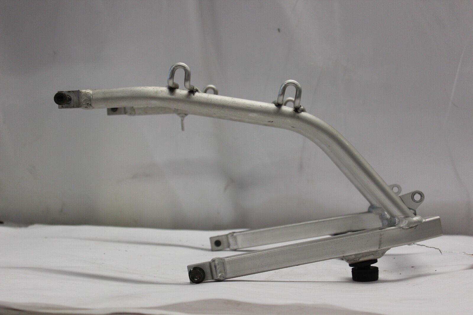 REAR FRAME GRIP 43980-33E20 1999 Suzuki GSX-R600