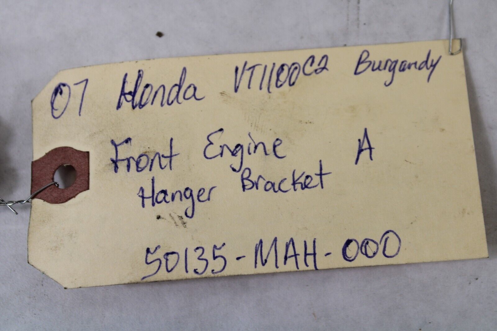 Front Engine Hanger Bracket A 50135-MAH-000 2007 Honda Shadow Sabre VT1100C2