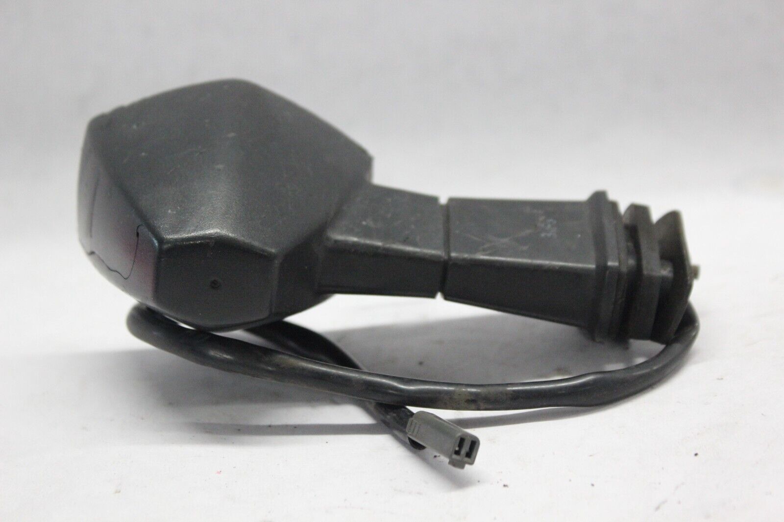 REAR TURN SIGNAL LEFT (NO LENS) 35604-31F30 2001 GSF1200 SUZUKI BANDIT