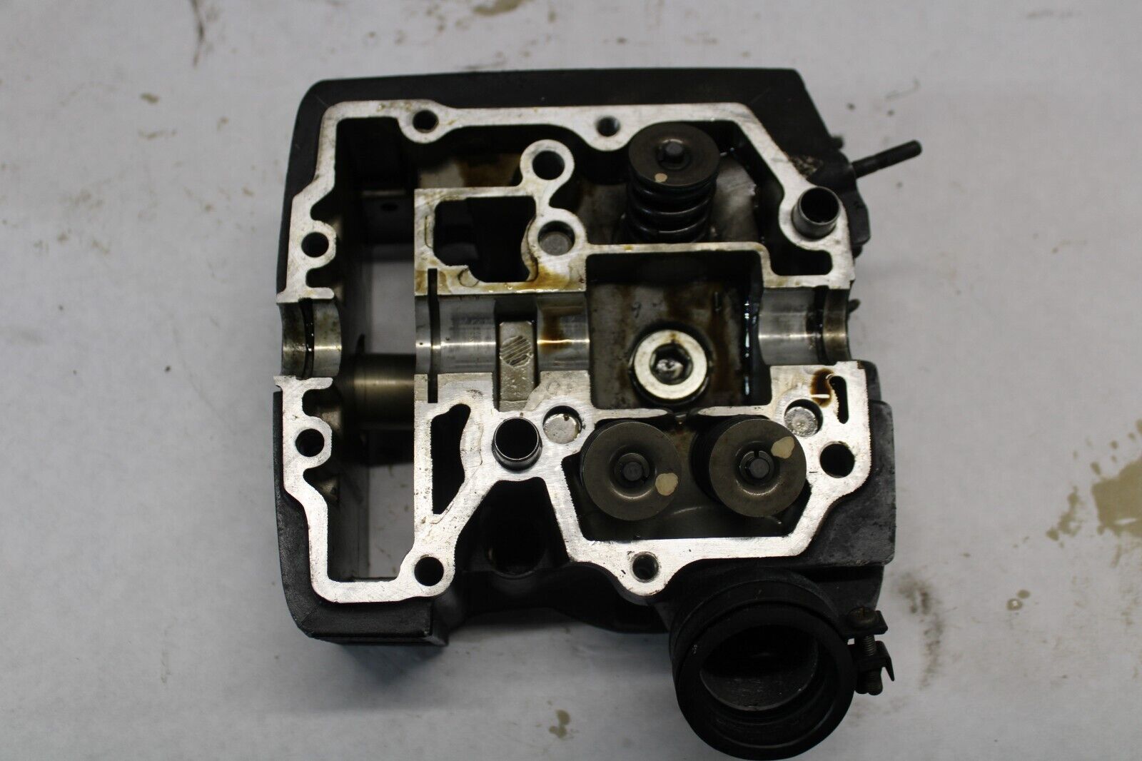 CYLINDER HEAD B 12220-ME9-000 1983 Honda VT750C Shadow