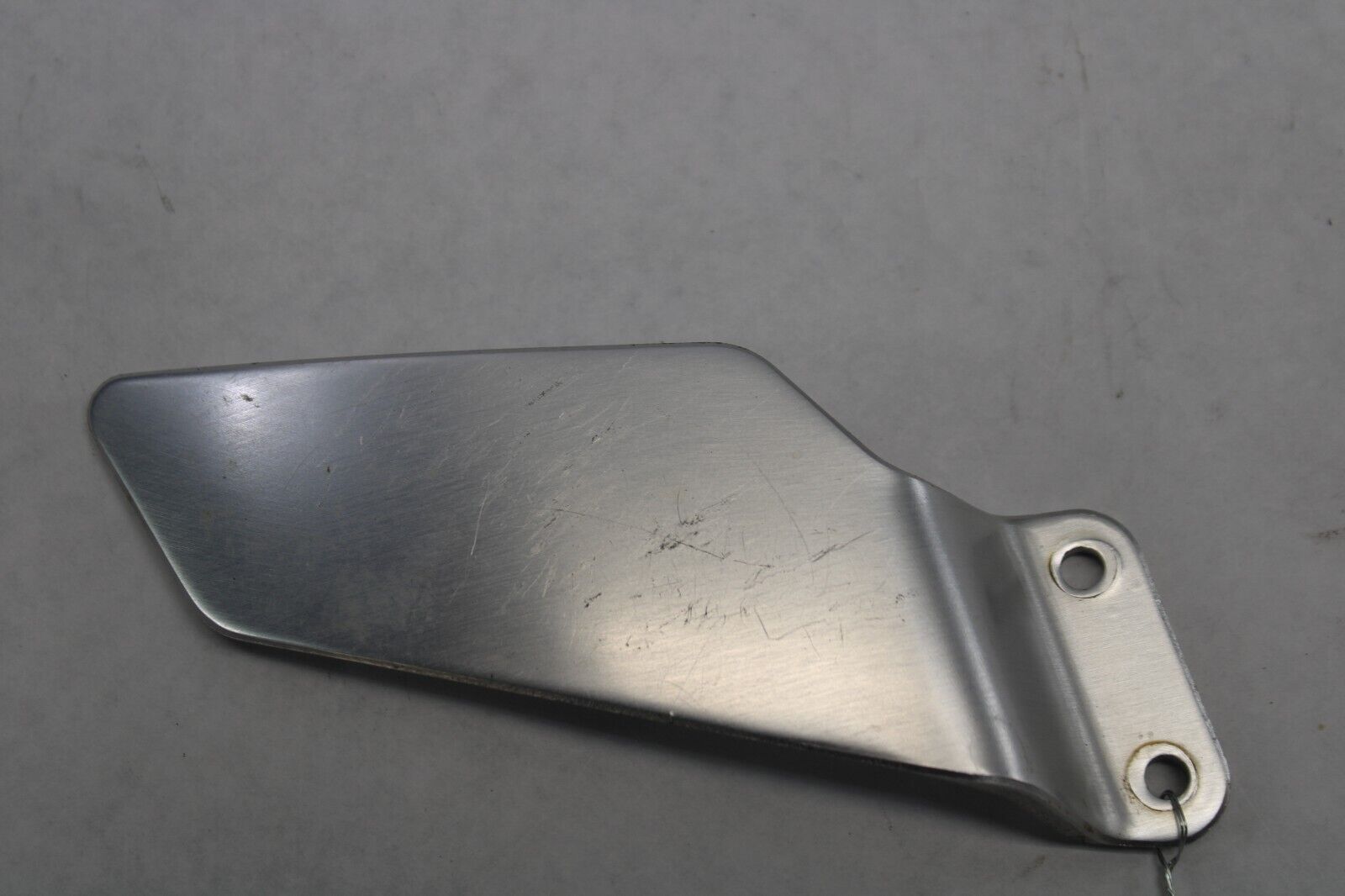 PLATE 2 RIGHT 3HE-27446-01-00 1994 YAMAHA FZR600R