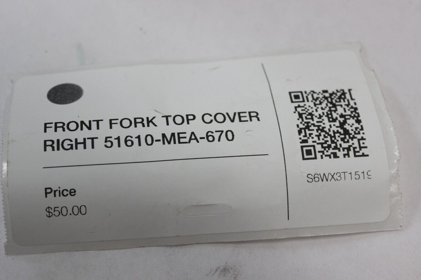 FRONT FORK TOP COVER RIGHT 51610-MEA-670 2005 Honda VTX1300S