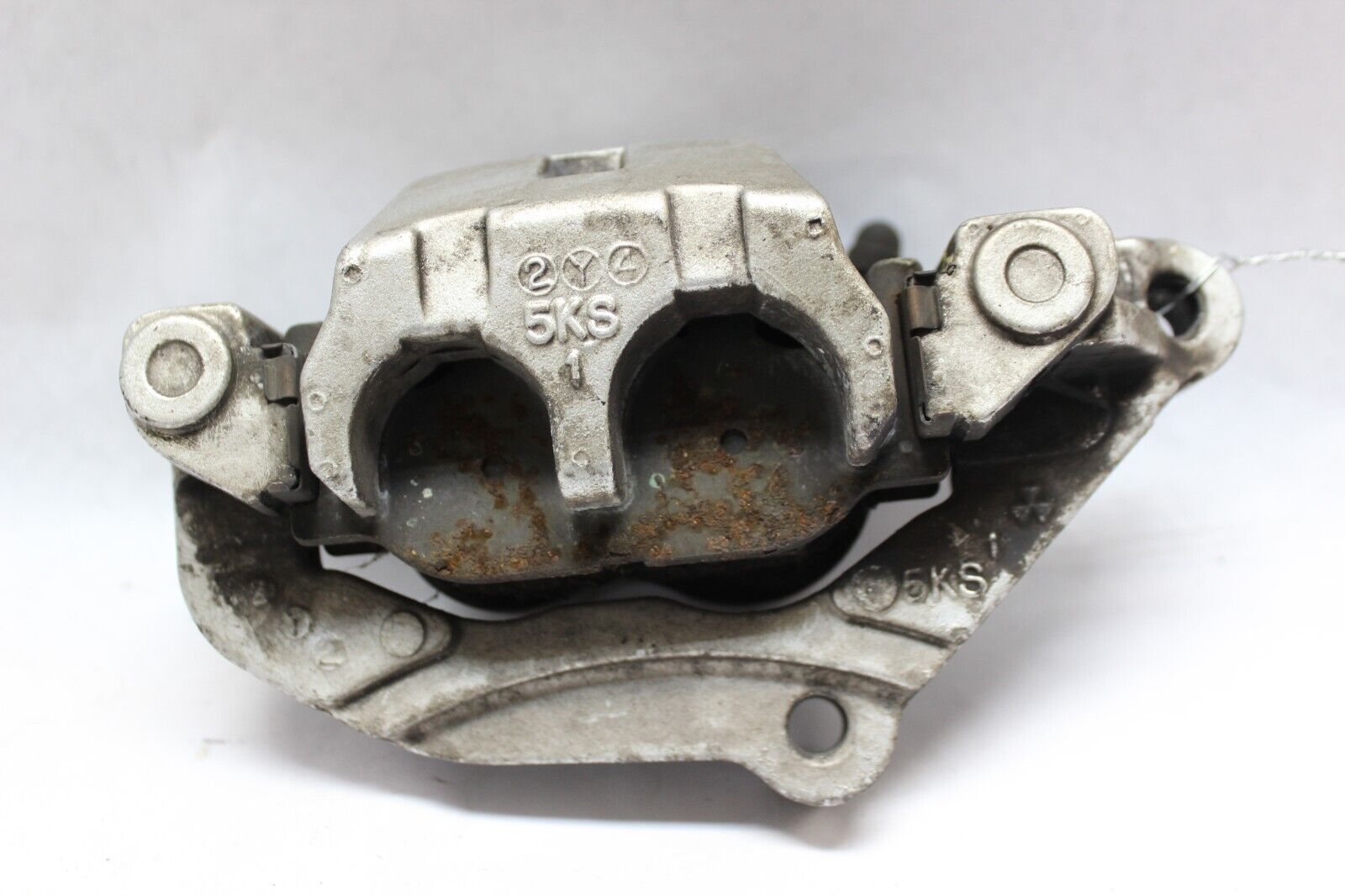 FRONT CALIPER ASSY LEFT 5KS-2580T-00-00 2003 XVS1100AT SILVERADO