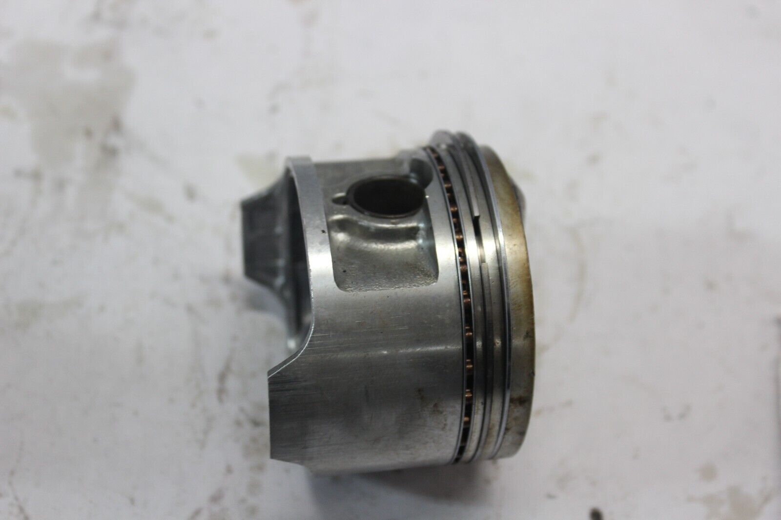 PISTON (STD) 13101-MB1-870 1984 HONDA VF700C