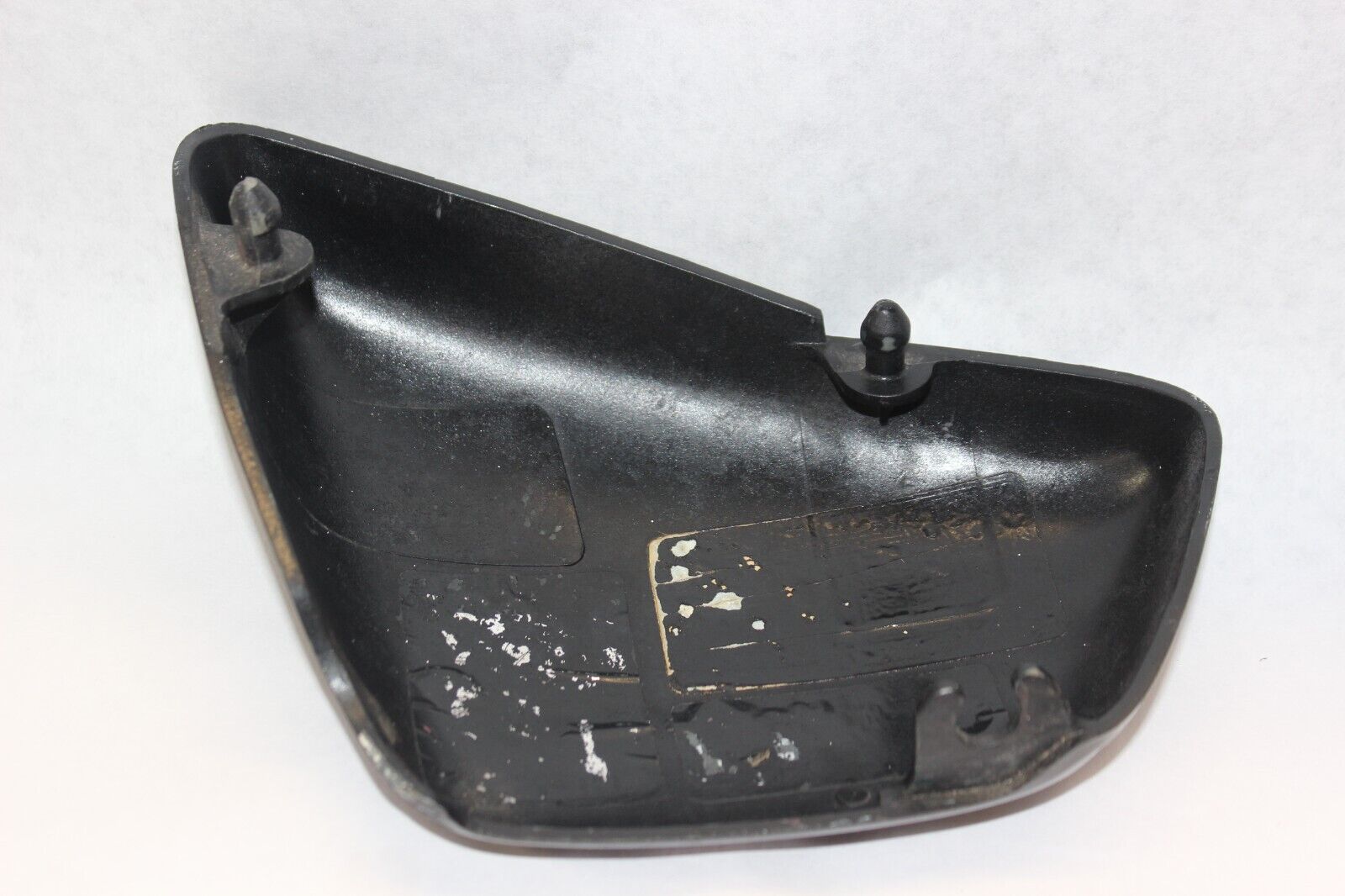 SIDE COVER RIGHT #2 BLACK 42X-21721-00-KM 1984 Yamaha VIRAGO XV700L