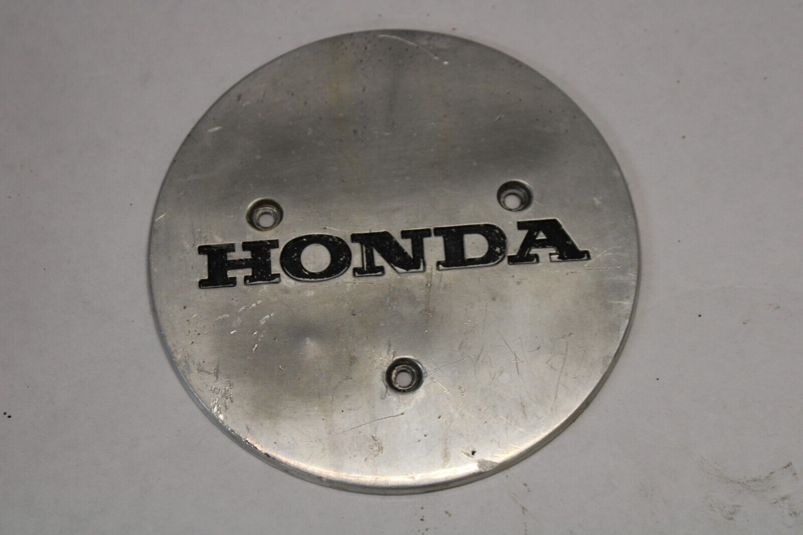 CRANKCASE COVER EMBLEM PLATE 11362-ME9-000 1983 Honda VT750C Shadow