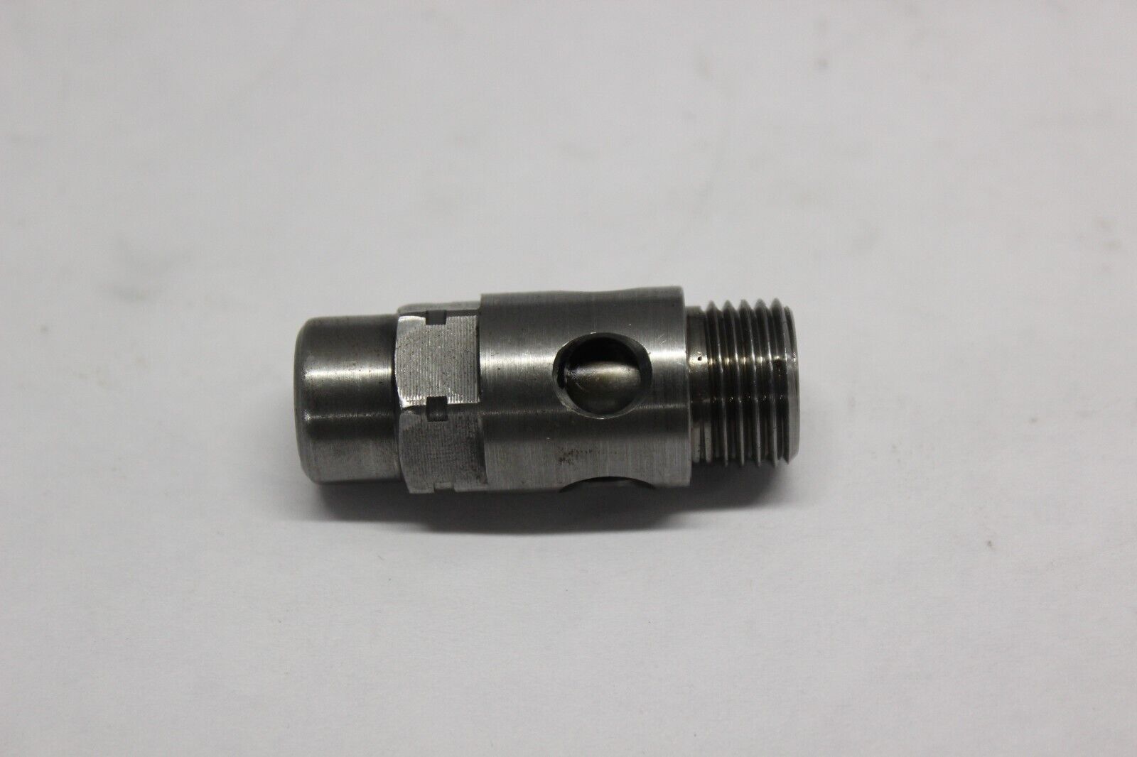 OIL RELIEF VALVE 16440-33E00 1999 GSX R600