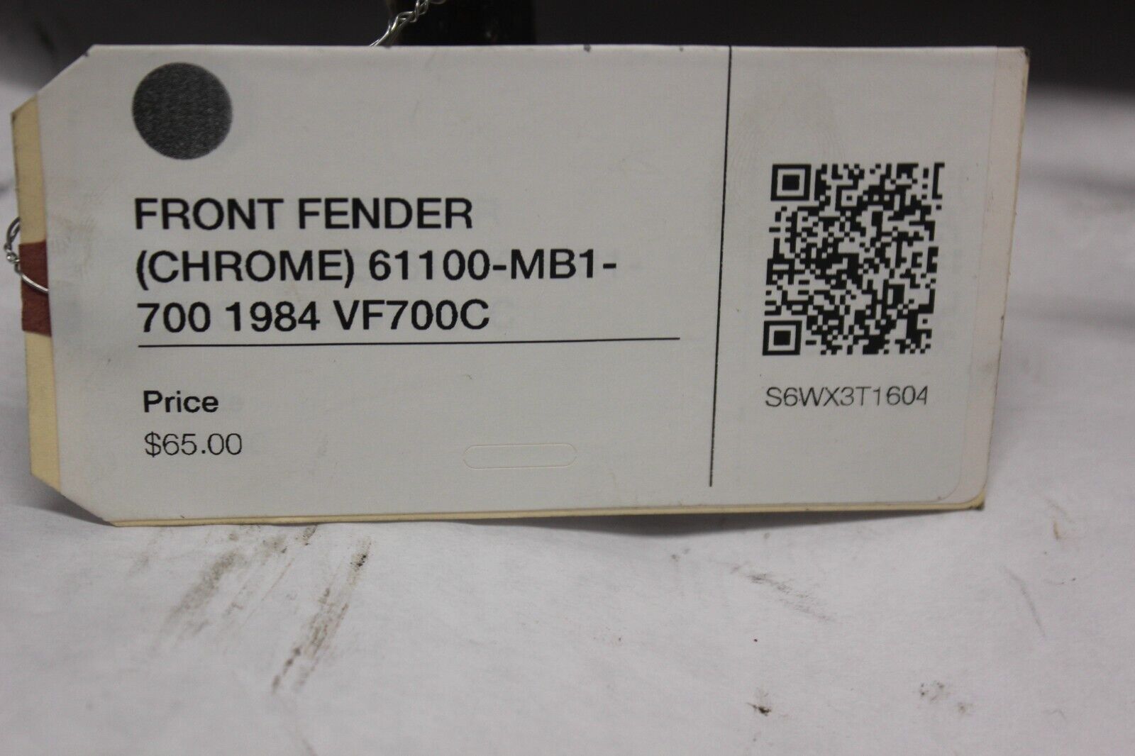 FRONT FENDER (CHROME) 61100-MB1-700 1984 Honda VF700C