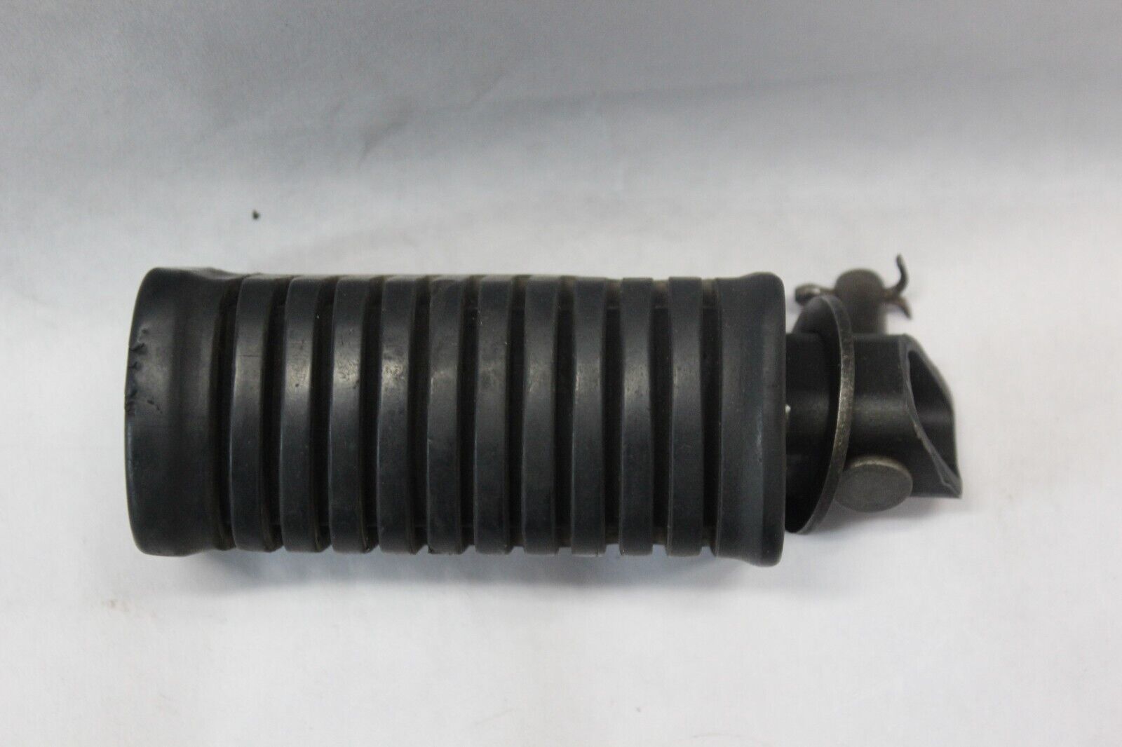 FRONT RIGHT STEP (SEE PHOTOS) 34027-1109  1982 Kawasaki Spectre KZ750N