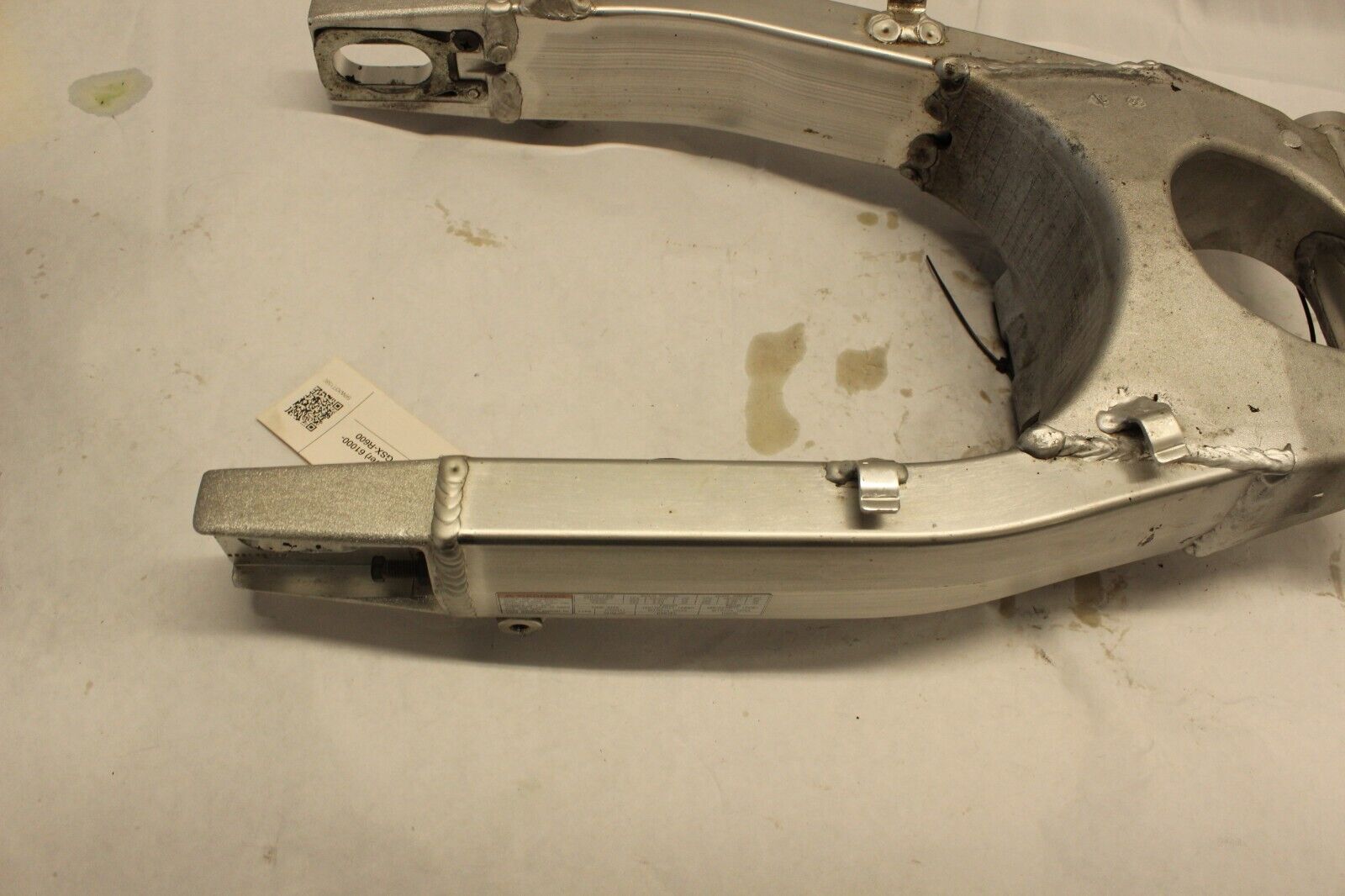 Swingarm (Silver) 61000-34E00 1999 Suzuki GSX-R600