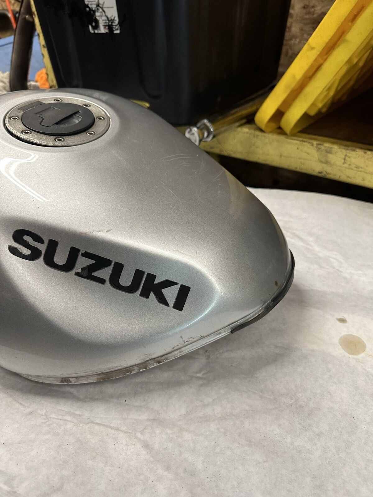 Fuel Gas Tank 2001 Suzuki Bandit GSF1200S 44100-31F30-YD8