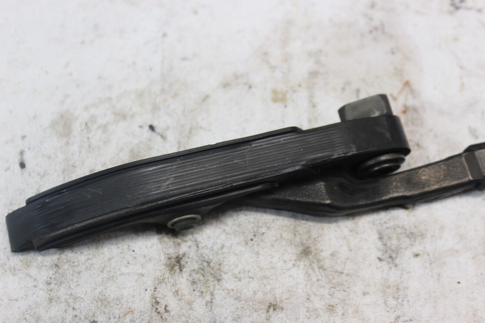 FRONT UPPER CHAIN GUIDE 13235-1054 1987 VULCAN VN750