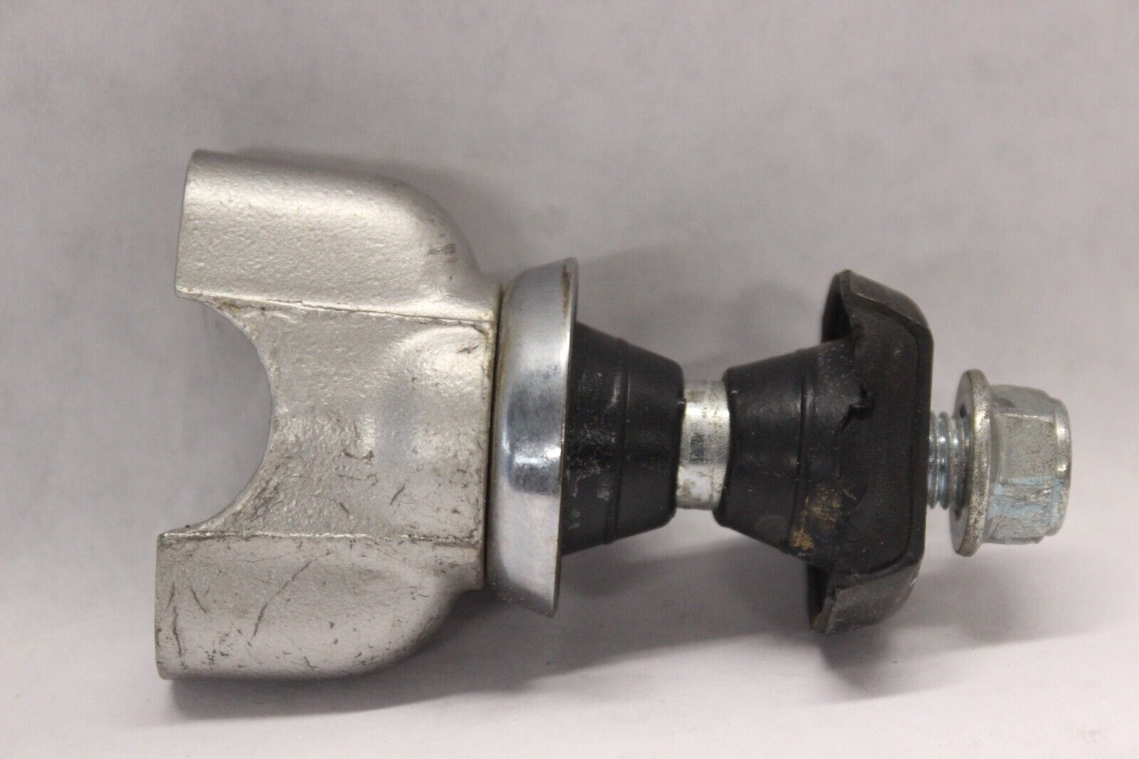 LOWER HANDLE HOLDER 56221-27E00 2001 GSF1200 SUZUKI BANDIT