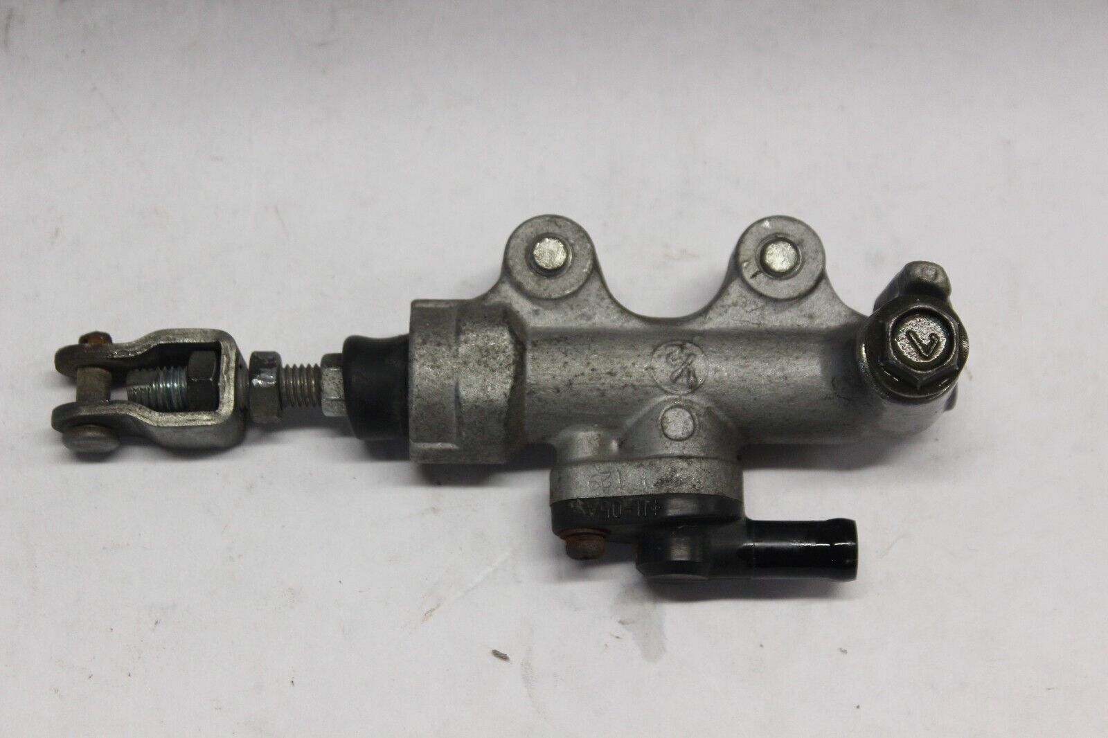 REAR MASTER CYLINDER 69600-17C01 2001 GSF1200 SUZUKI BANDIT