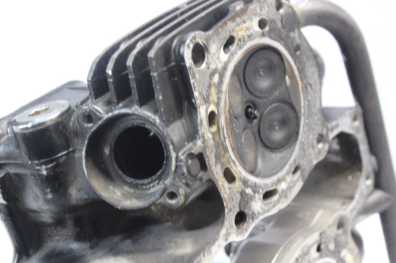FRONT CYLINDER HEAD 12210-MB0-775 1984 HONDA VF700C