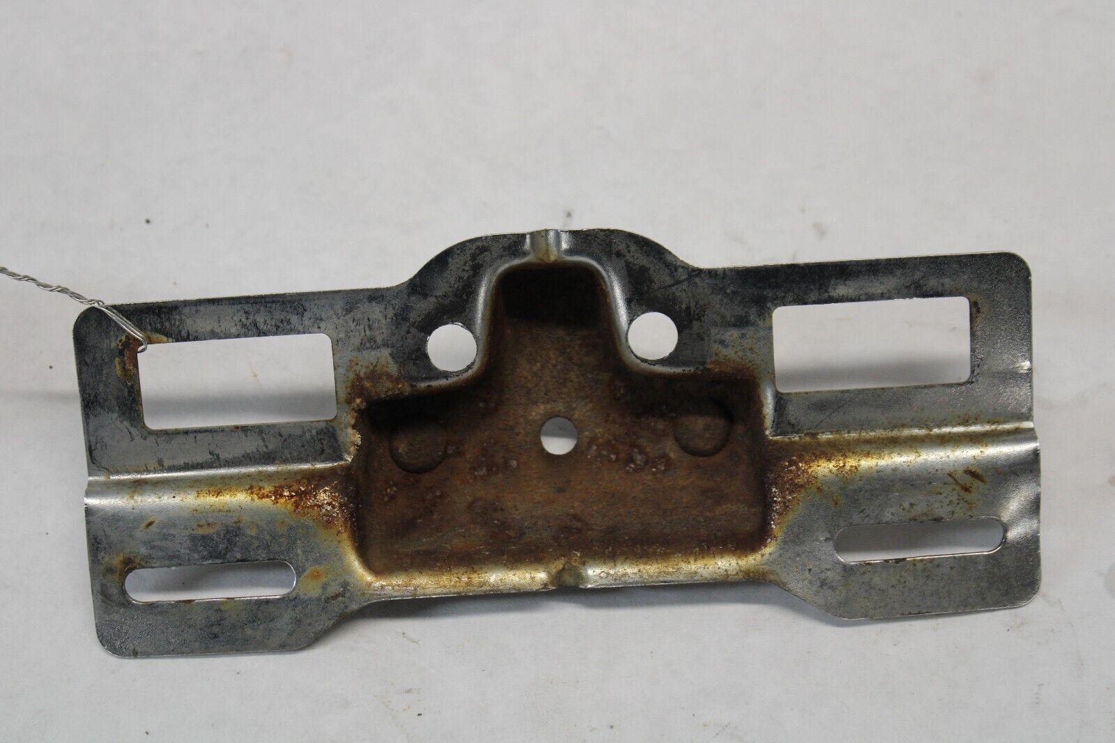 LICENSE PLATE BRACKET 84701-ME9-670 1983 Honda VT750C Shadow