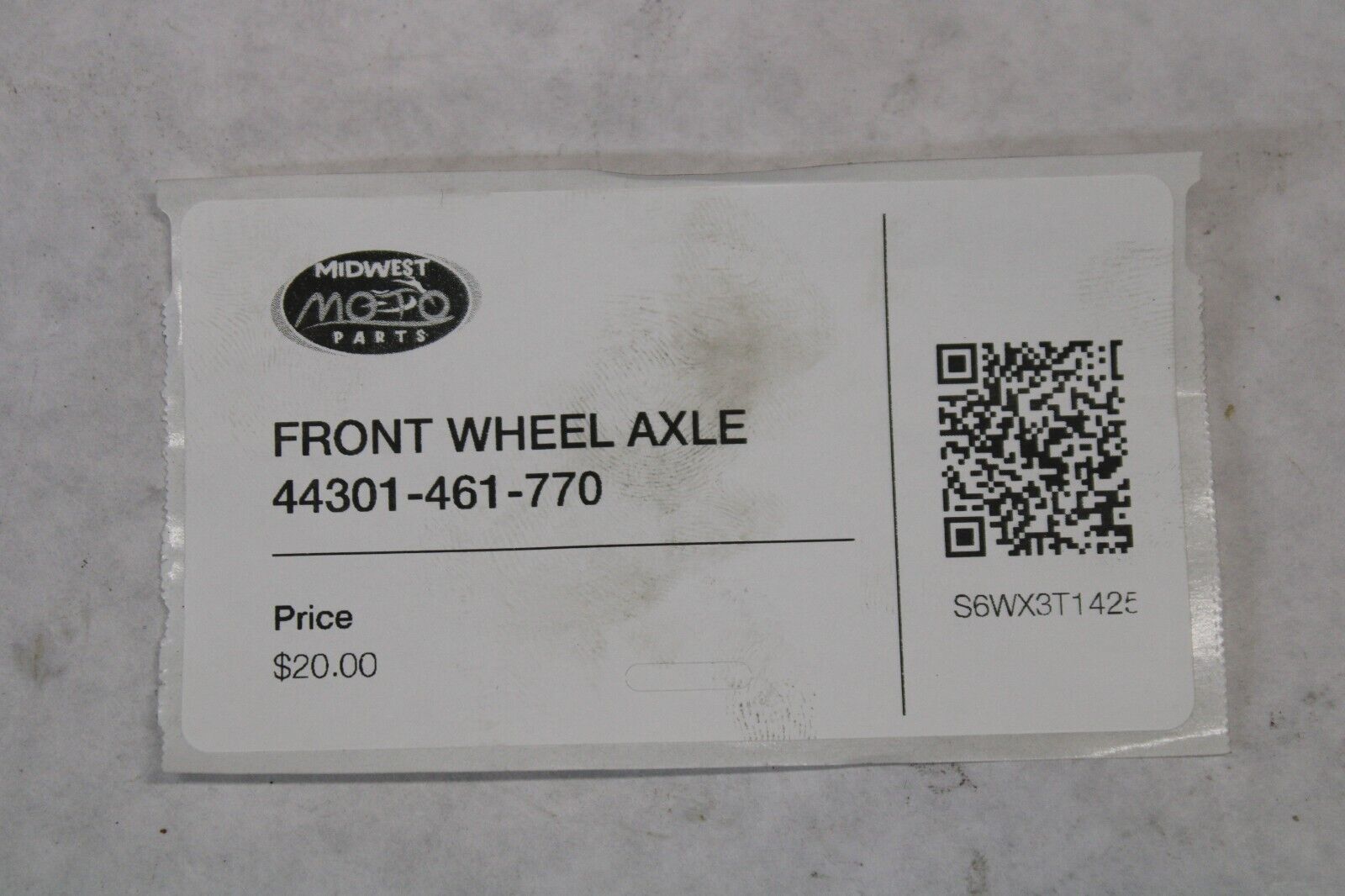FRONT WHEEL AXLE 44301-461-770 1983 Honda VT750C Shadow