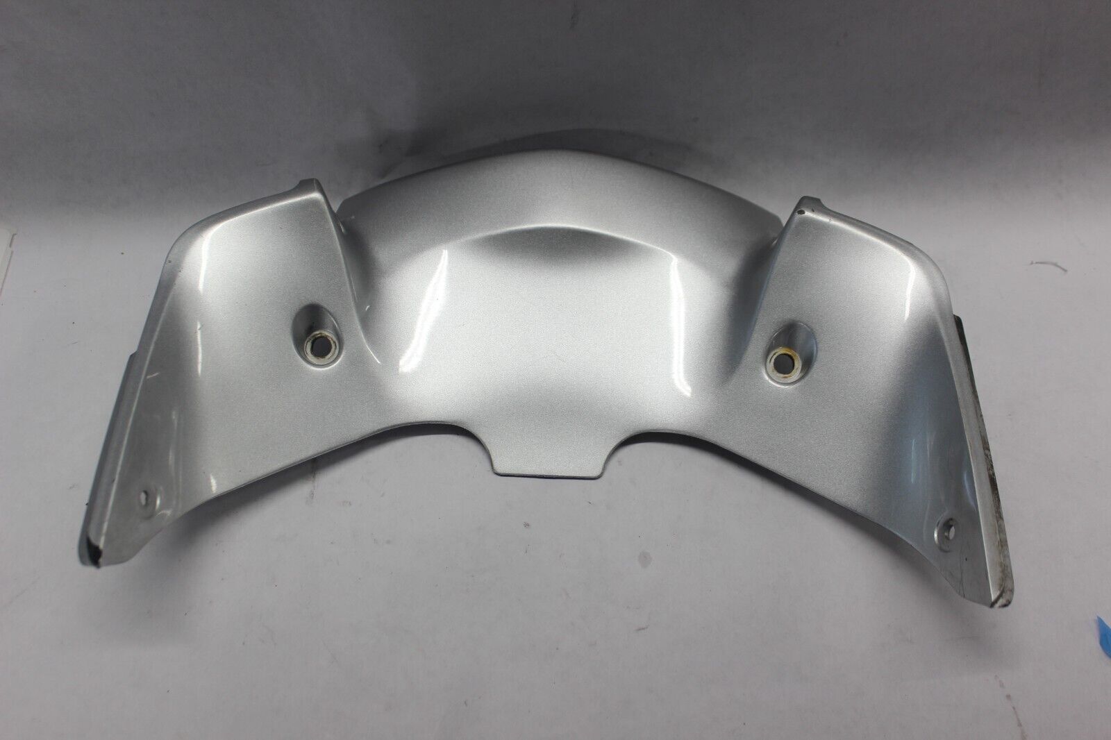 COWLING, CENTER (YD8 - SILVER) (US) 94430-31F00-YD8 2001 GSF1200 SUZUKI BANDIT