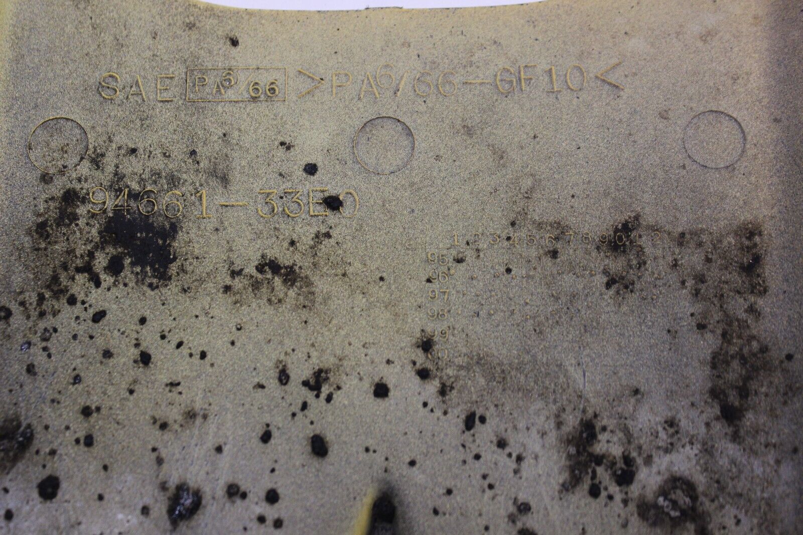 REAR UNDER COWLING 94606-33E00-Y9H 1999 Suzuki GSX-R600