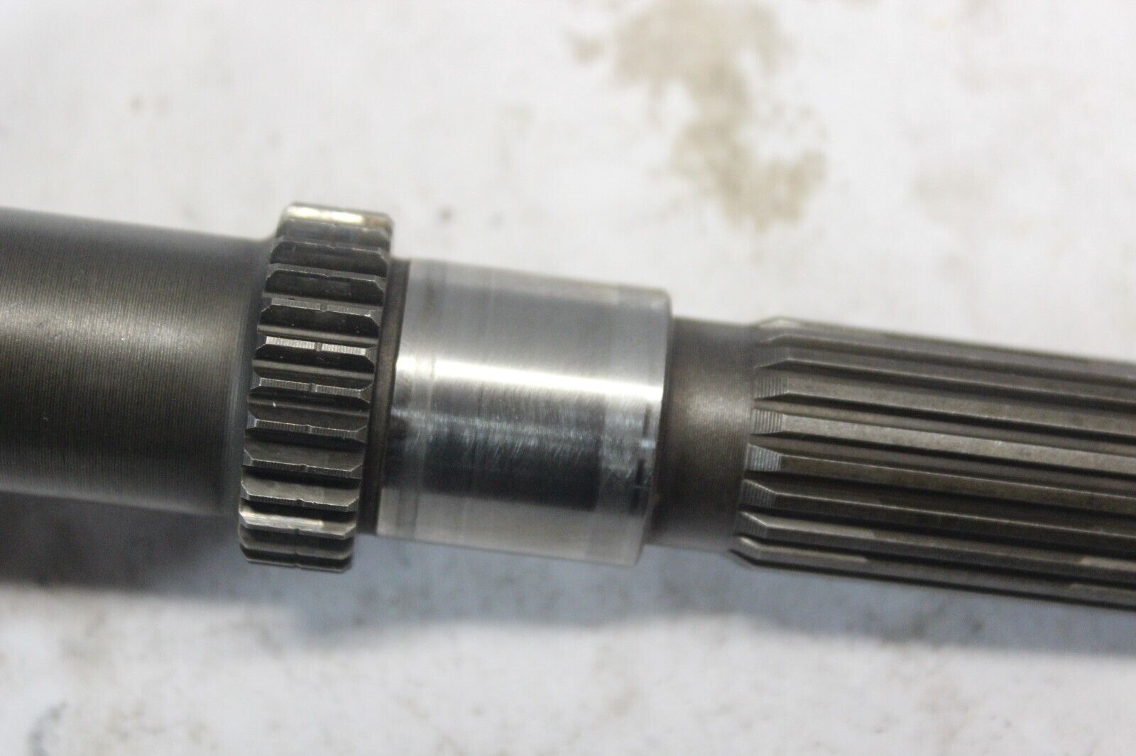 SECONDARY SHAFT 13127-1242 W/BEARING 601B6305 1982 KZ750N SPECTRE