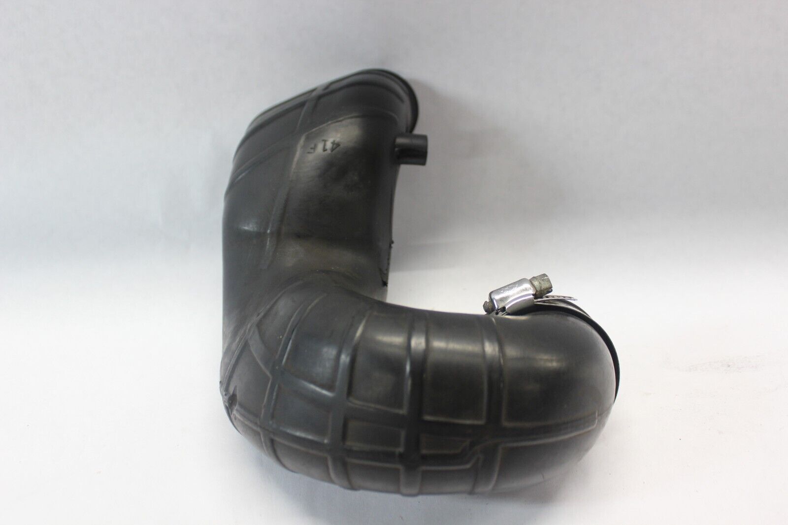 AIR CLEANER OUTLET TUBE 13881-41F00 2003 VL800 VOLUSIA