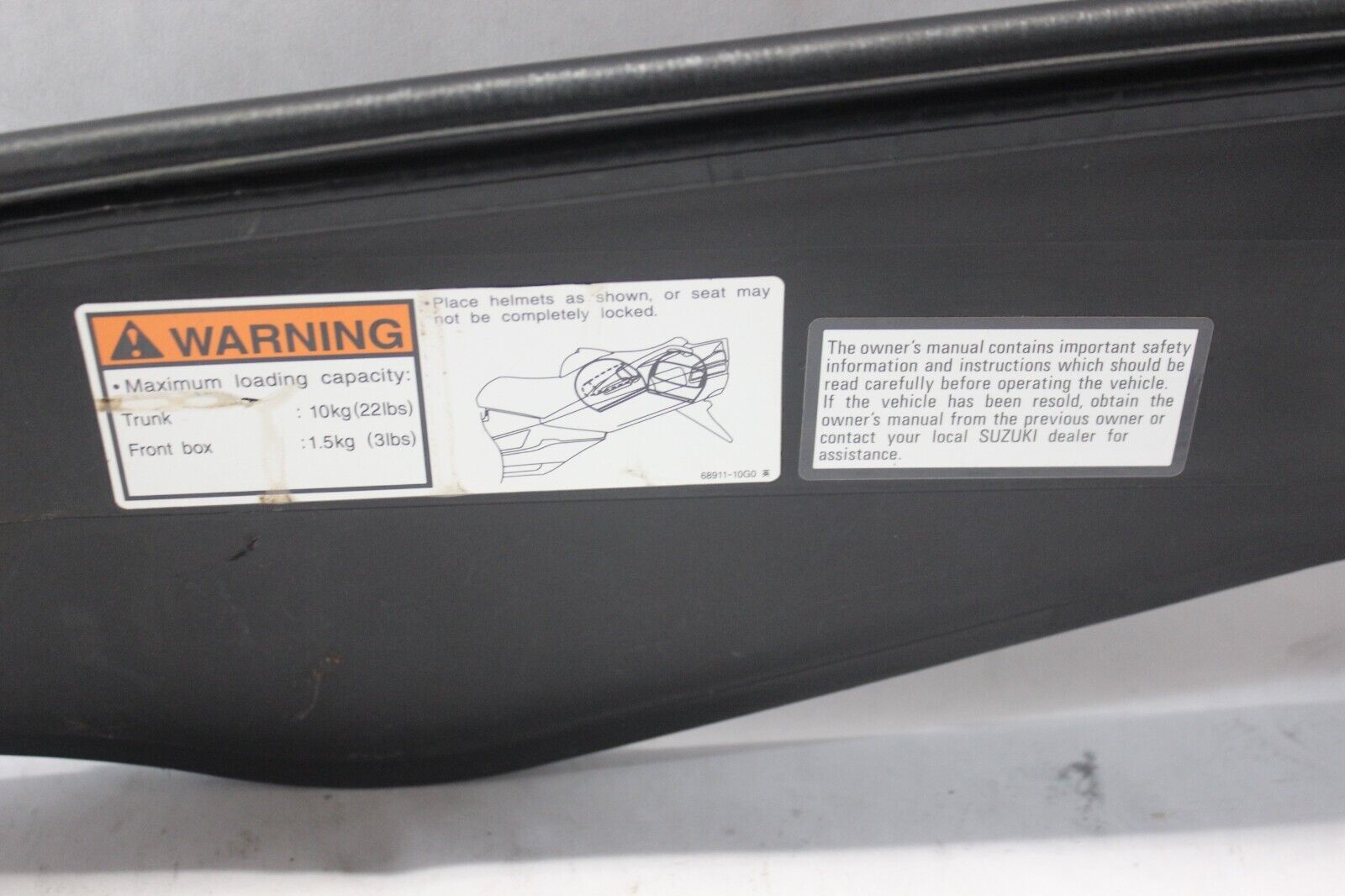 HELMET UPPER BOX 92221-10G10 2006 BURGMAN AN650K6