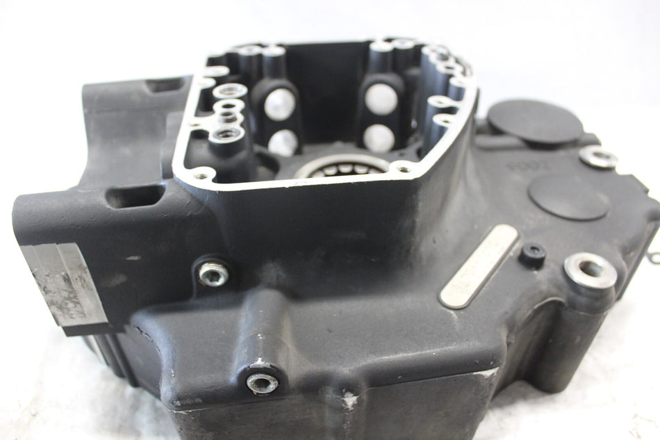 24620-00 24613-00 RIGHT ENGINE CASE OIL FILTER SIDE 2001 H-D SOFTAIL DUECE FXSTD