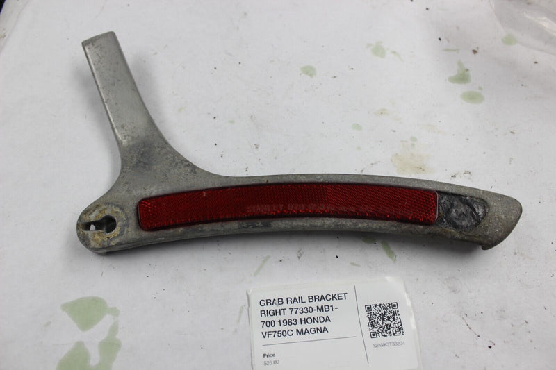 GRAB RAIL BRACKET RIGHT 77330-MB1-700 1983 HONDA VF750C MAGNA