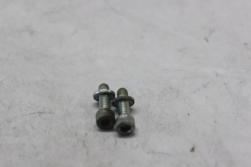 Ignition Mounting Screws 2pcs 2647B 2000 H-D ELECTRAGLIDE FLHT