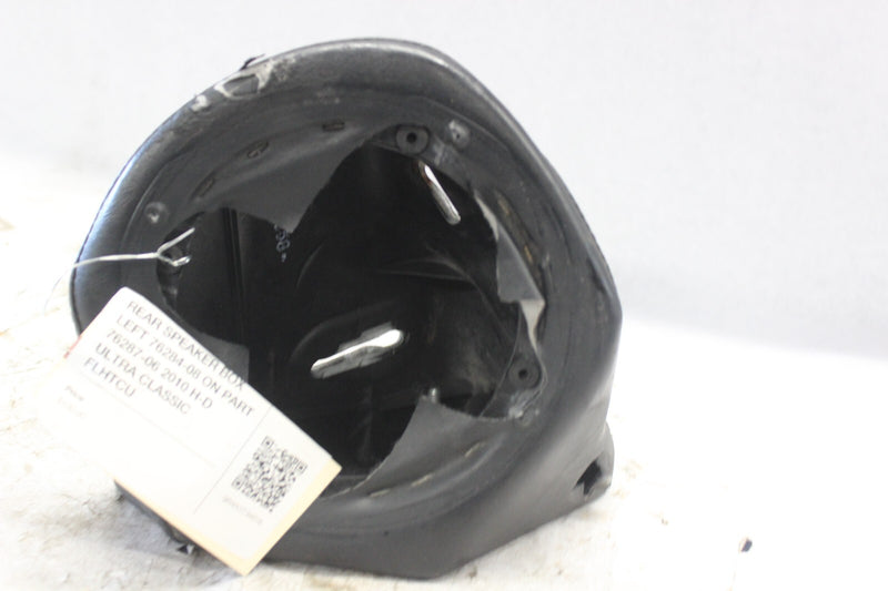 76303-98B REAR SPEAKER BOX LEFT ON PART 76287-06 2010 H-D ULTRA CLASSIC FLHTCU