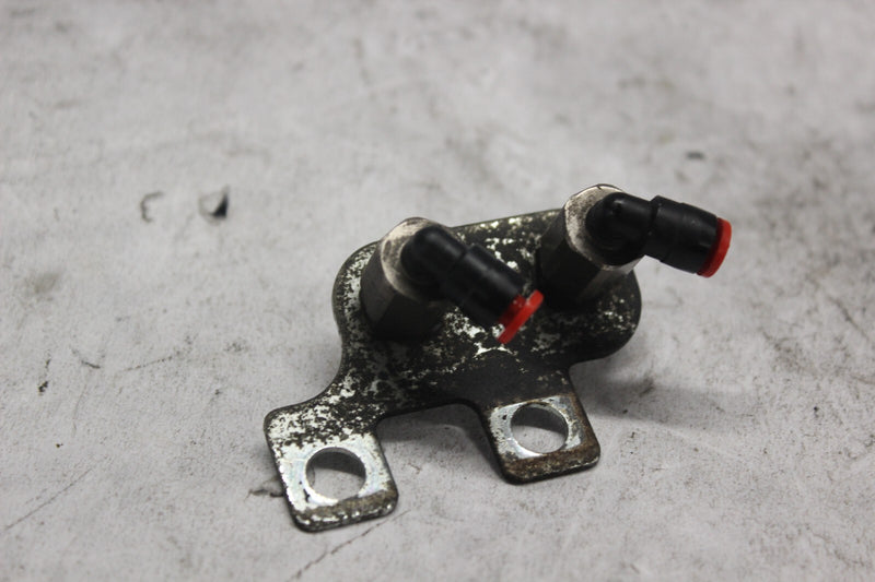 AIR FILL VALVES BRACKET 47105-97 2000 H-D ELECTRAGLIDE FLHT