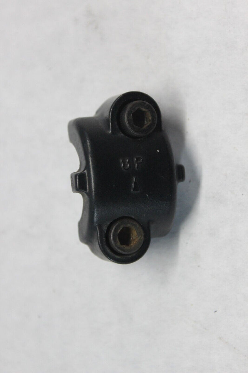 MASTER CYLINDER HOLDER 43034-1054 1986 KAWASAKI ZG1000