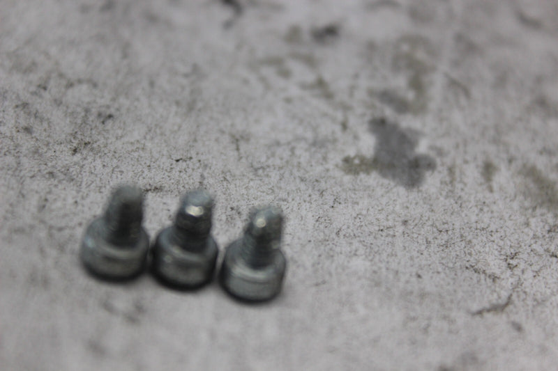 HEADLIGHT TRIM RING SCREW 3PCS 67721-48 2008 H-D ELECTRAGLIDE FLHT