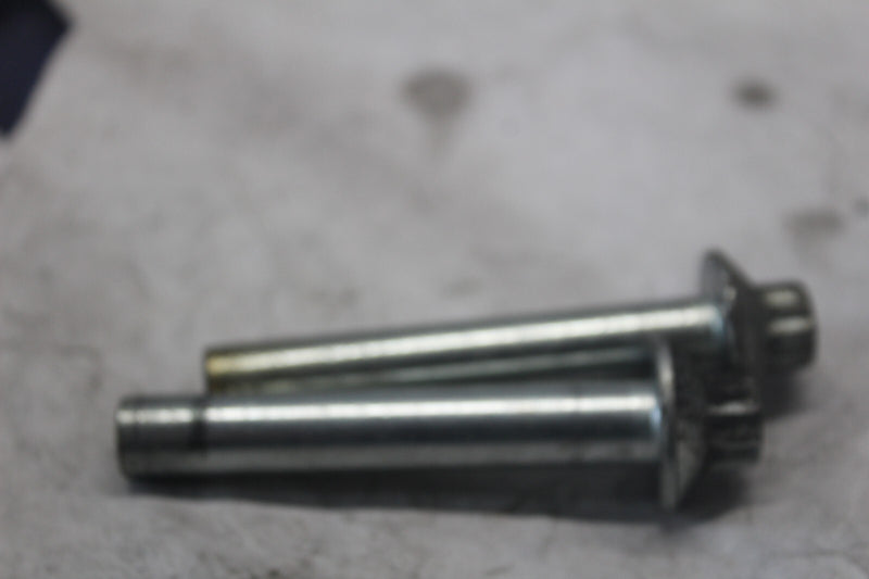 Internal Thread Screws (2) 16480-92 (1-7/8”) 2001 H-D SOFTAIL DUECE FXSTD