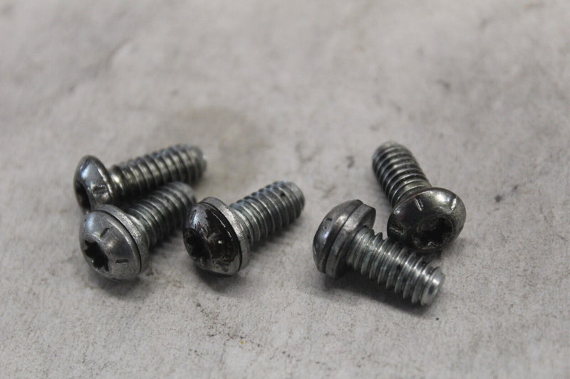 CLUTCH COVER SCREWS 5PCS 961 2005 HD SOFTAIL DELUXE FLSTNI