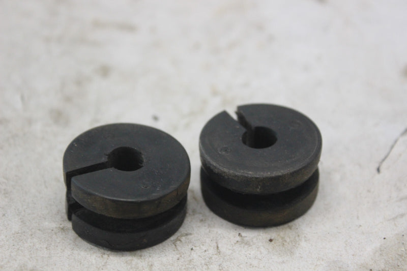 SADDLEBAG SETTING RUBBER A 2PCS 81246-463-770 1982 GOLDWING GL1100A