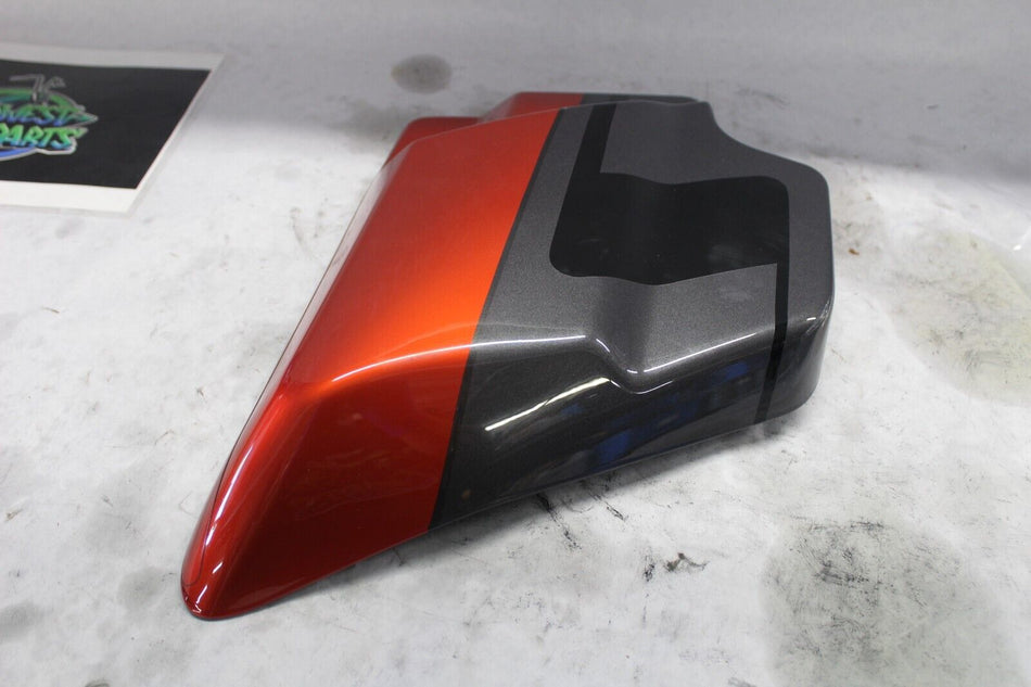 SIDE COVER 57200093EHB LEFT (ORANGE LAVA AND DARK ALLOY) HARLEY DAVIDSON 66250-0