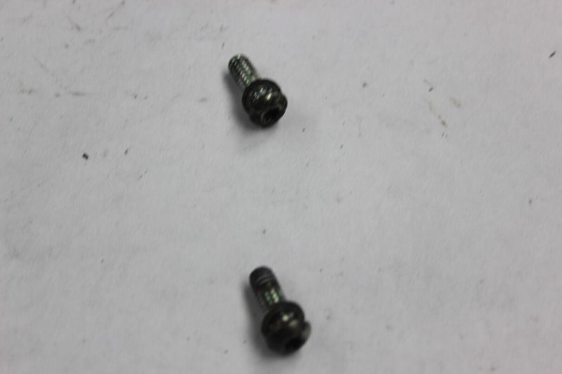 OIL PUMP END CAP SCREW 2PCS 942 1997 HD ELECTRAGLIDE FLHTC-I