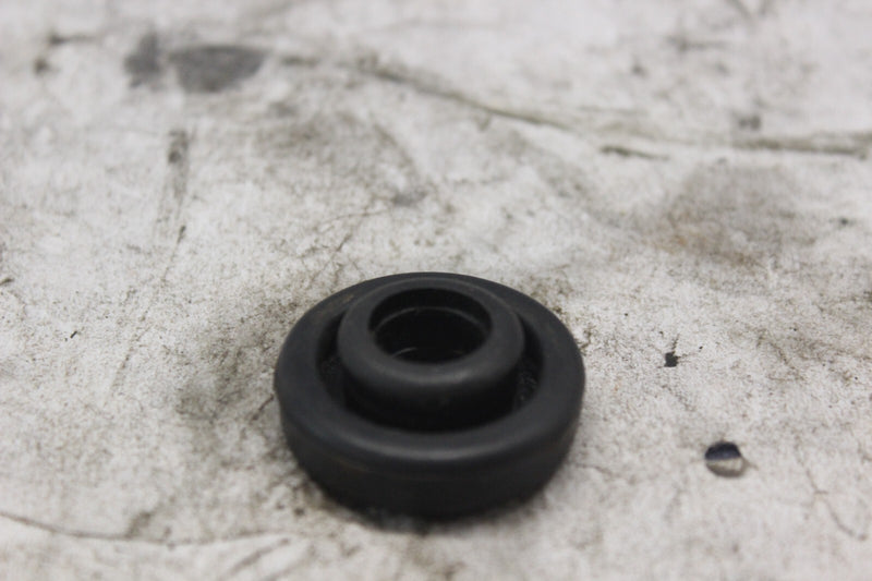 STORAGE TANK GROMMET 17552-MA1-000 1982 HONDA GL500I SILVERWING