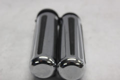 Aftermarket Grips (2) TBW CHROME HARLEY DAVIDSON 56304-08
