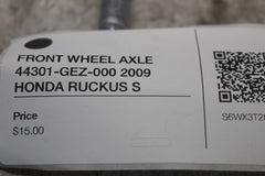 FRONT WHEEL AXLE 44301-GEZ-000 2009 HONDA RUCKUS S