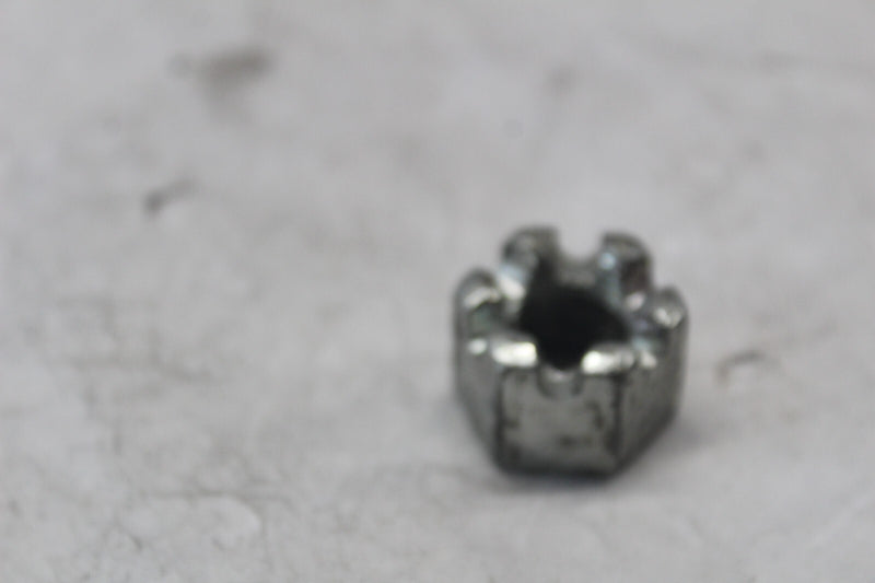 REAR AXLE CASTLE NUT 7987 2001 H-D SOFTAIL DUECE FXSTD