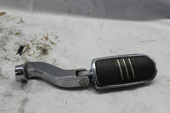 RIGHT PASSENGER FOOTPEG ASSY W/ SUPPORT CHROME 49015-04 2010 H-D ULTRA CLASSIC F