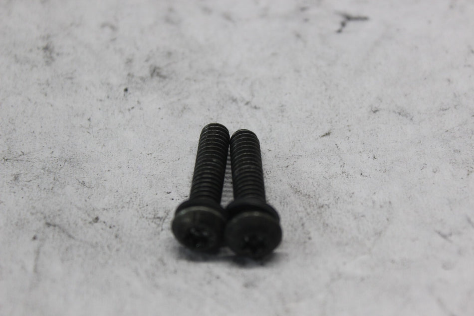 4132 FRONT MC HALF-CLAMP SCREW (2) 2008 H-D ELECTRAGLIDE FLHT