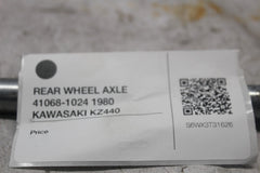 REAR WHEEL AXLE 41068-1024 1980 KAWASAKI KZ440